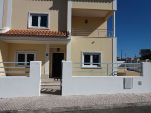 Casa pareada T4, para Alquiler