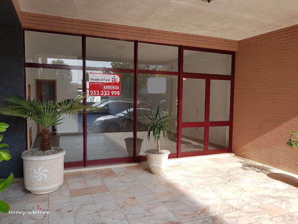 Loja  - Vila de Prado, Vila Verde