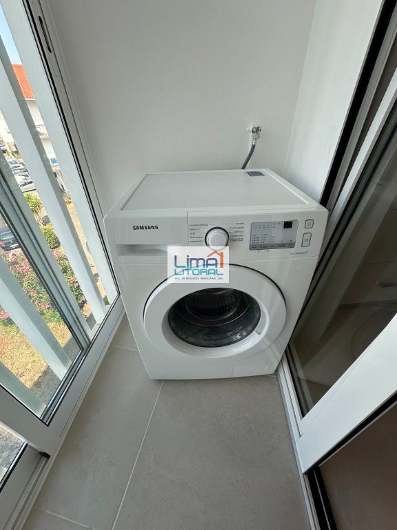 Apartamento T1 para Arrendamento em Parceiros e Azoia