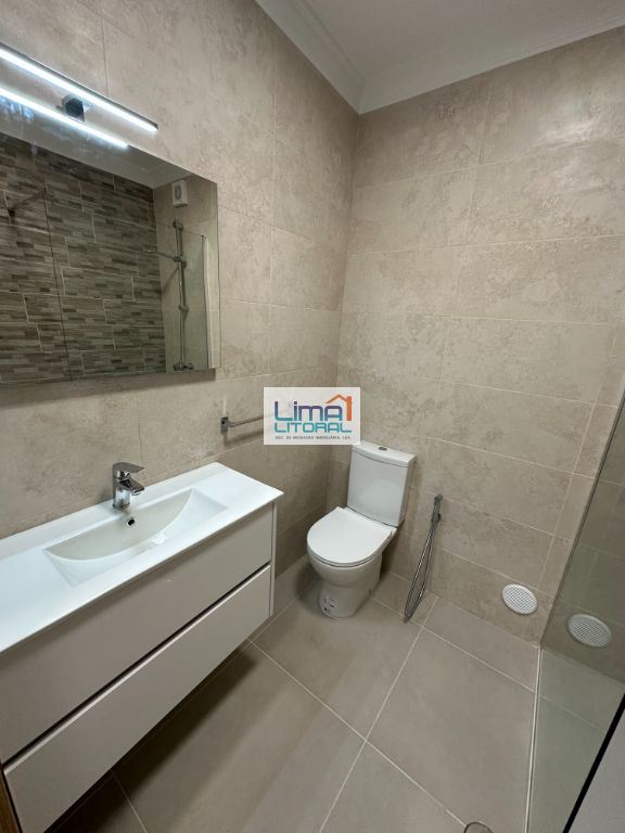 Apartamento T1 para Arrendamento em Parceiros e Azoia