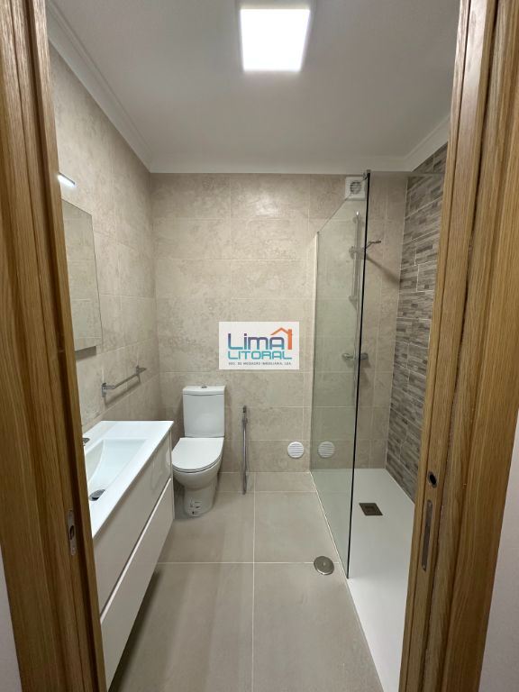 Apartamento T1 para Arrendamento em Parceiros e Azoia