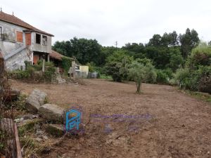 Moradia geminada T0, para Compra