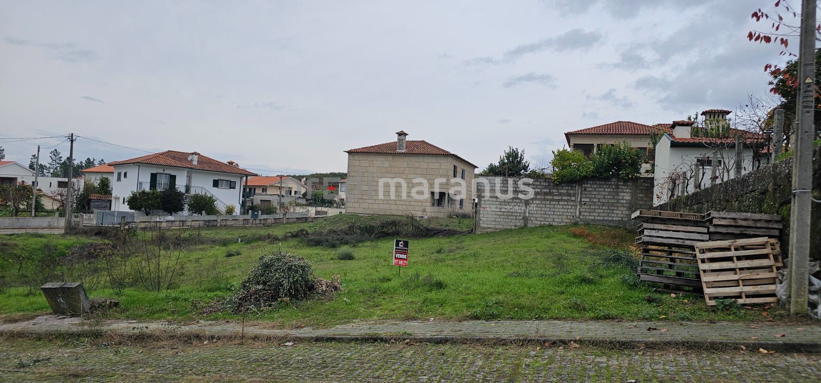 Terreno para Venda em Gondar