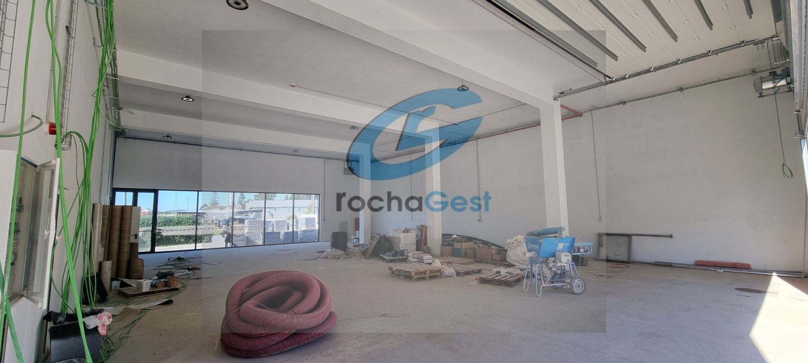 Armazém para Arrendamento em Vila Nova da Telha