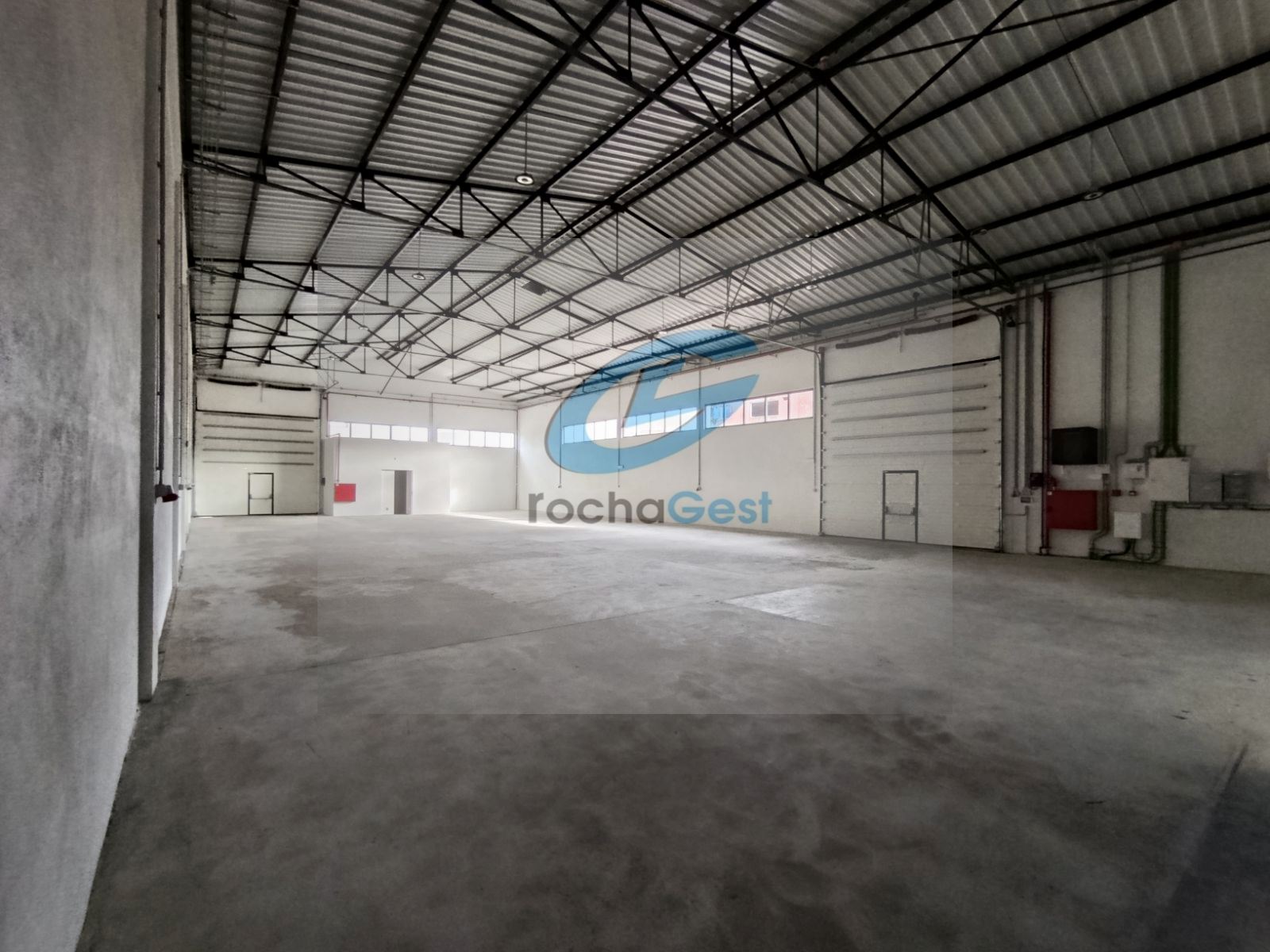 Armazém para Arrendamento em Vila Nova da Telha