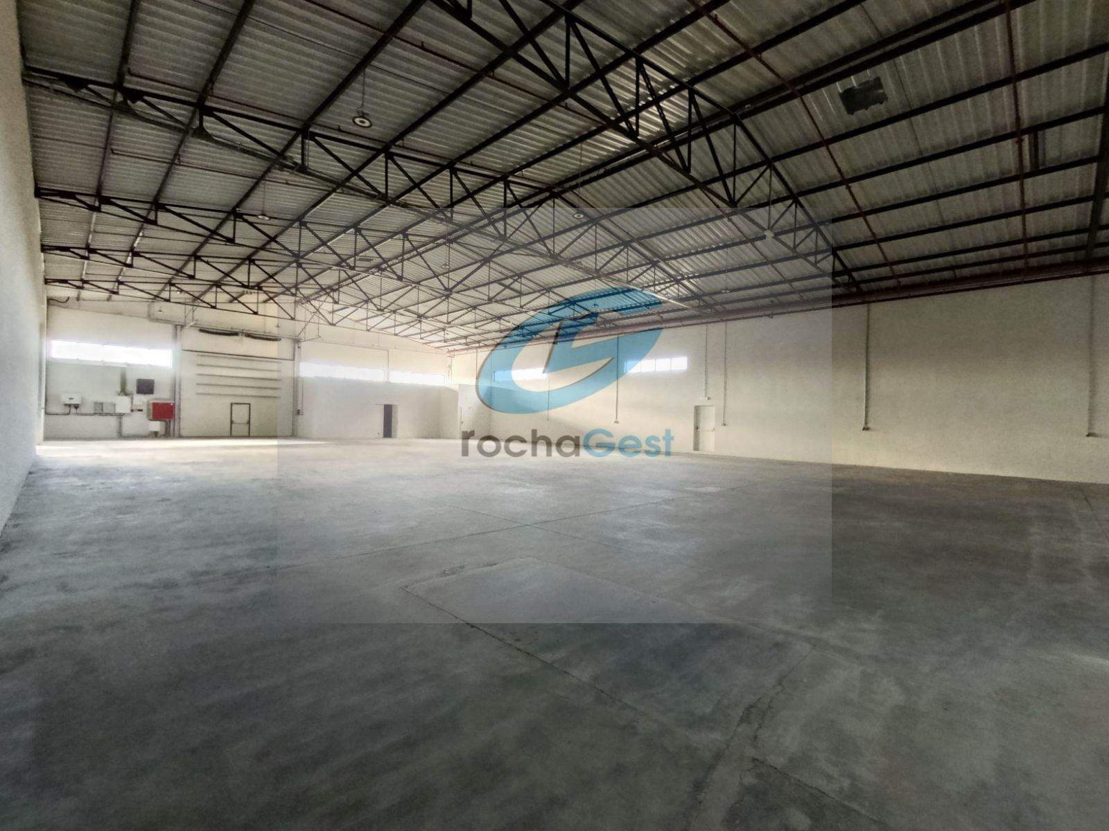 Armazém para Arrendamento em Vila Nova da Telha