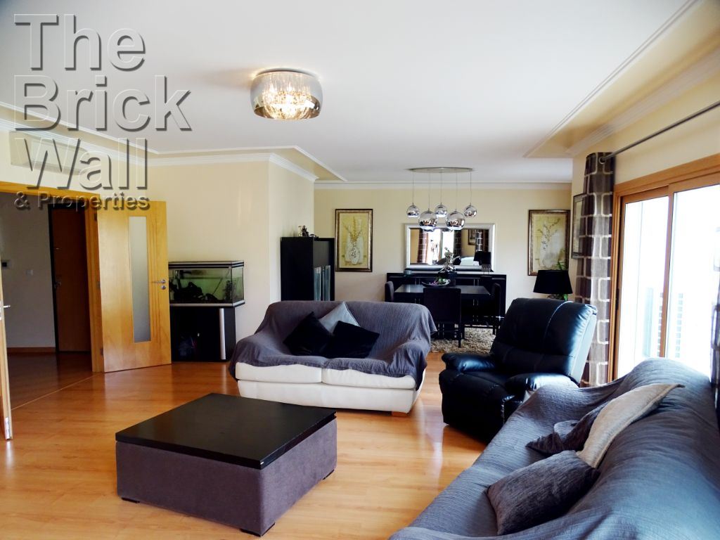 Venda Apartamento T5