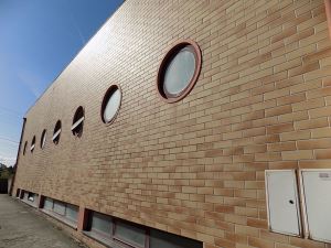 Gymnasium, para Sale