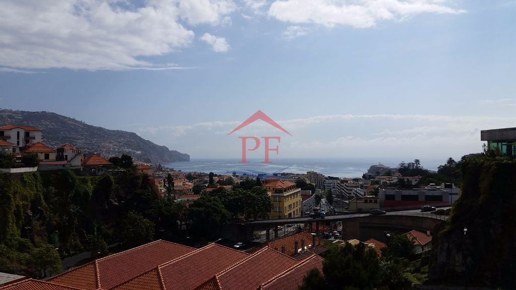 Apartamento T3 para Venda em Funchal (São Pedro)