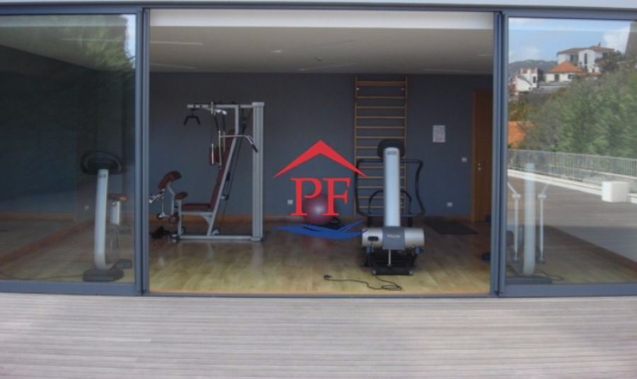 Apartamento T4 para Venda em Funchal (São Pedro)