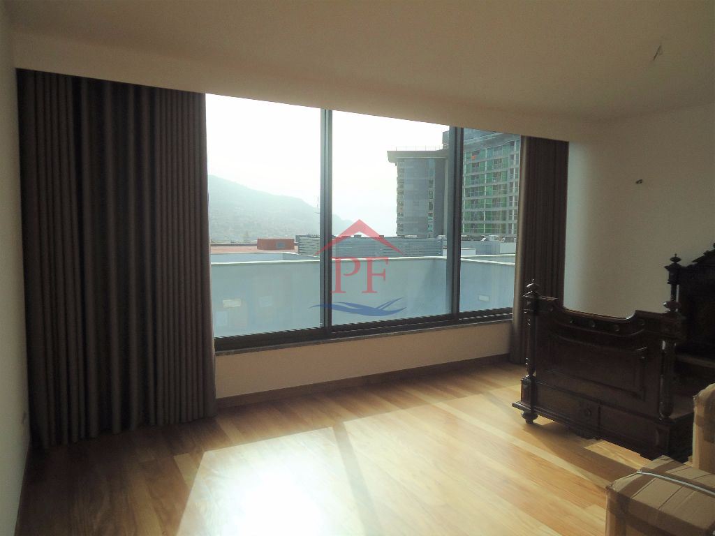 Apartamento T4 para Venda em Funchal (São Pedro)