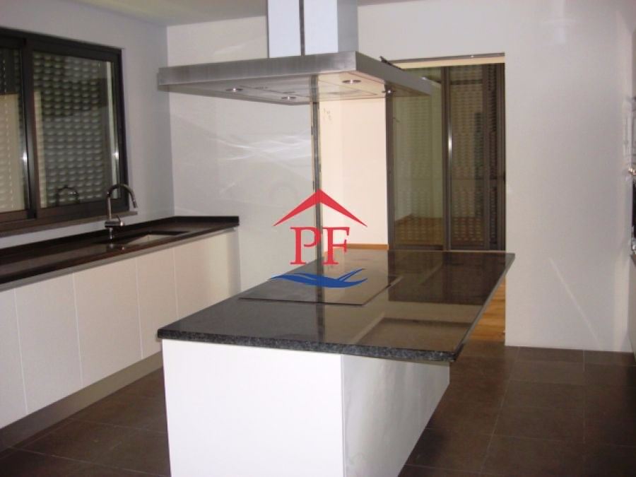 Apartamento T4 para Venda em Funchal (São Pedro)