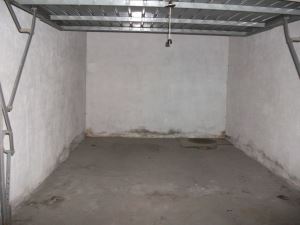 Garagem, para Compra
