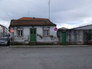 Moradia de gaveto 2 Quartos, para Compra