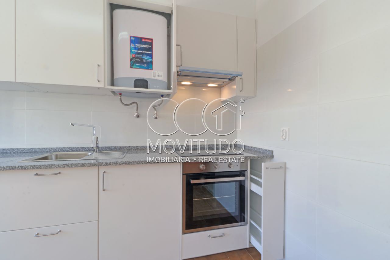 Apartamento T2 para Venda em Carregado e Cadafais