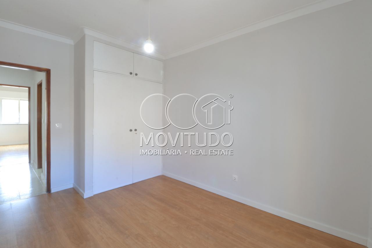 Apartamento T2 para Venda em Carregado e Cadafais