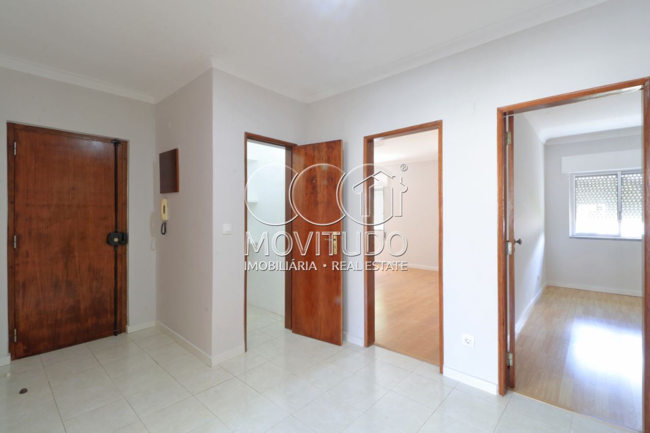 Apartamento T2 para Venda em Carregado e Cadafais