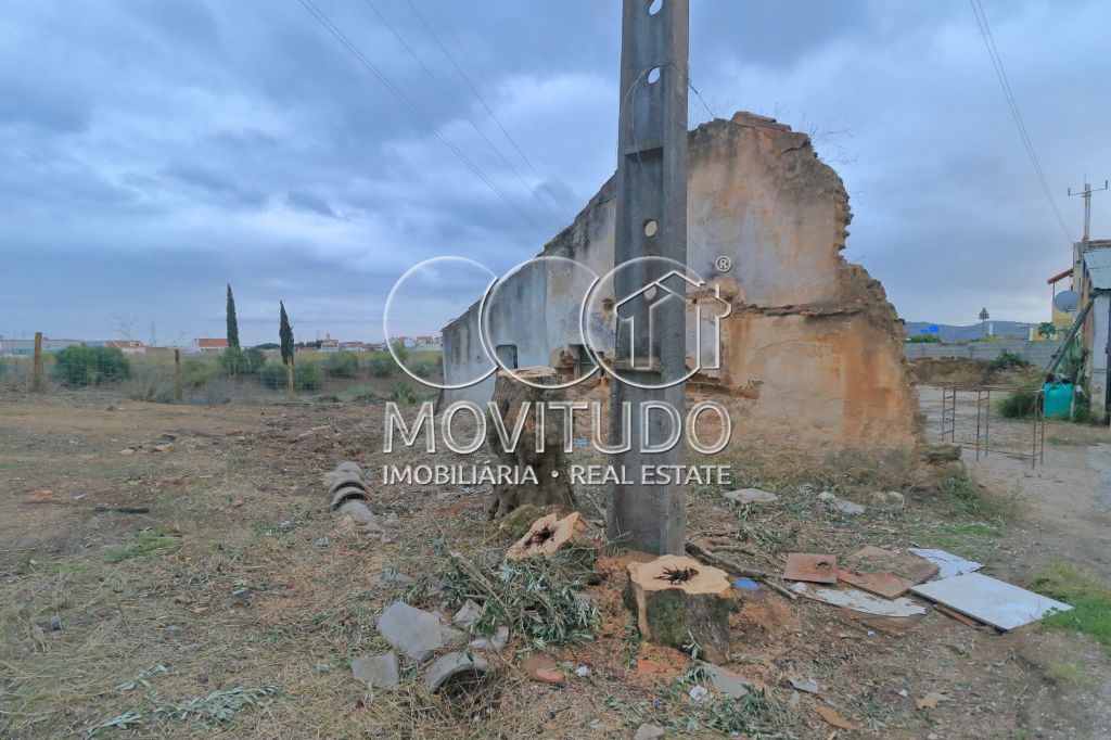 Terreno para Venda em Carregado e Cadafais