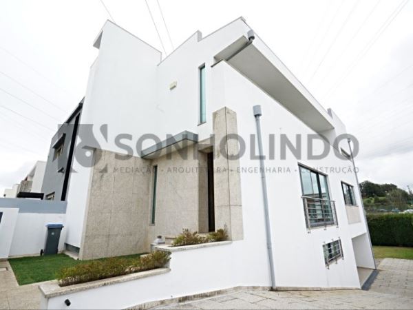 Semi-detached house T3, para Sale