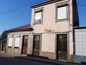 Moradia em banda T3, para Compra