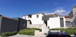 Casa en hilera T1, para Alquiler