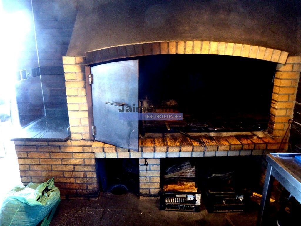 Negócio para Venda em Sé, Santa Maria e Meixedo