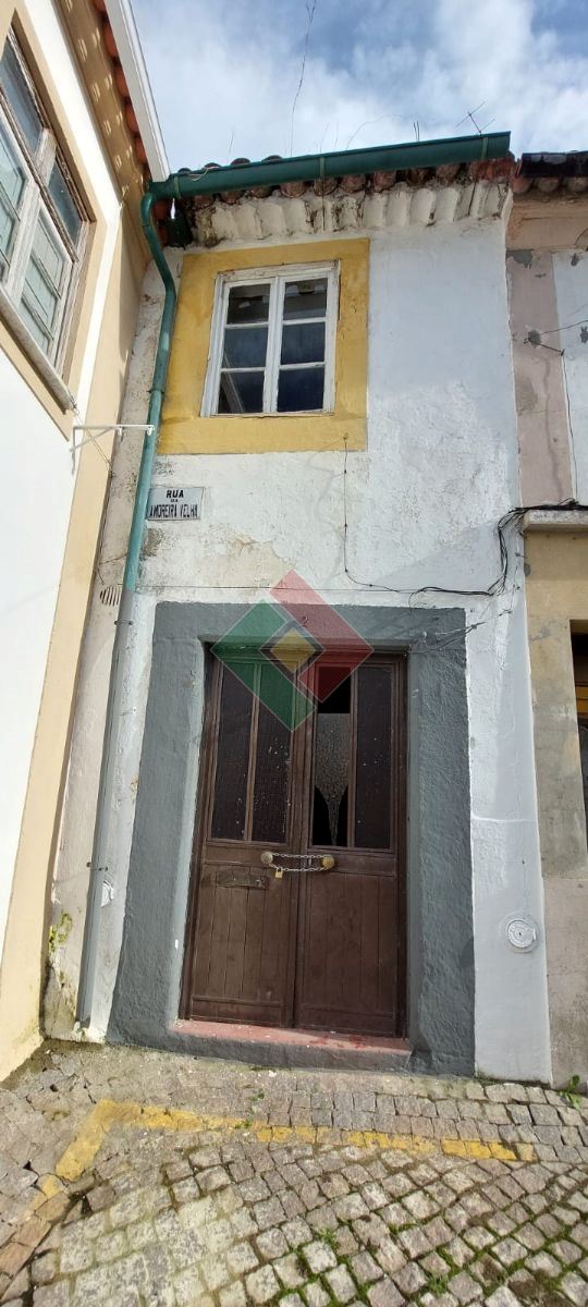 Moradia T9 para Venda em Sé e São Lourenço