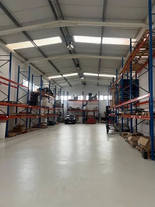 Armazém para Arrendamento em Rio Tinto