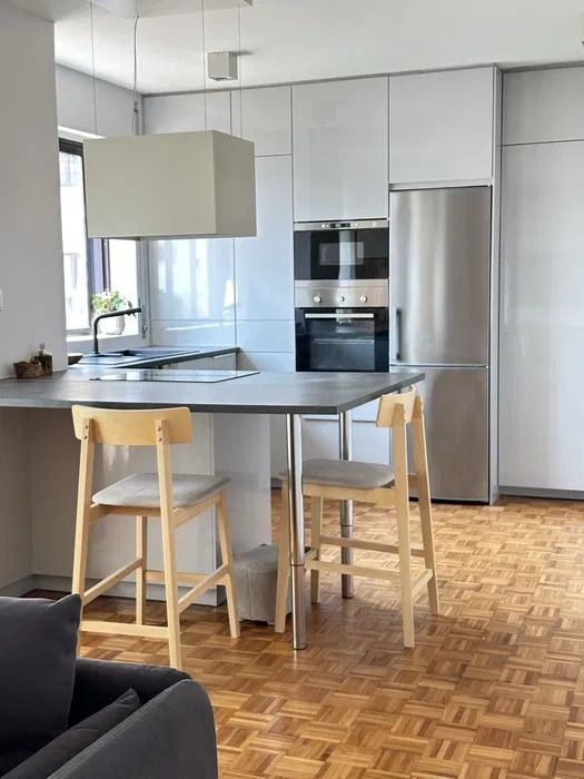 Apartamento T2 para Arrendamento em Aldoar, Foz do Douro e Nevogilde