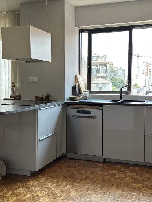 Apartamento T2 para Arrendamento em Aldoar, Foz do Douro e Nevogilde