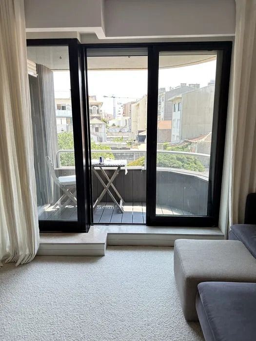 Apartamento T2 para Arrendamento em Aldoar, Foz do Douro e Nevogilde