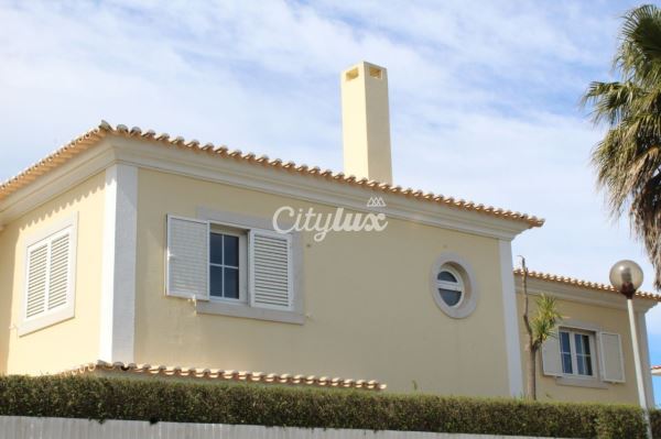 Casa aislada T4, para Alquiler