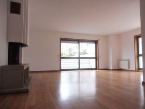 Apartamento com 3 Quartos para Compra