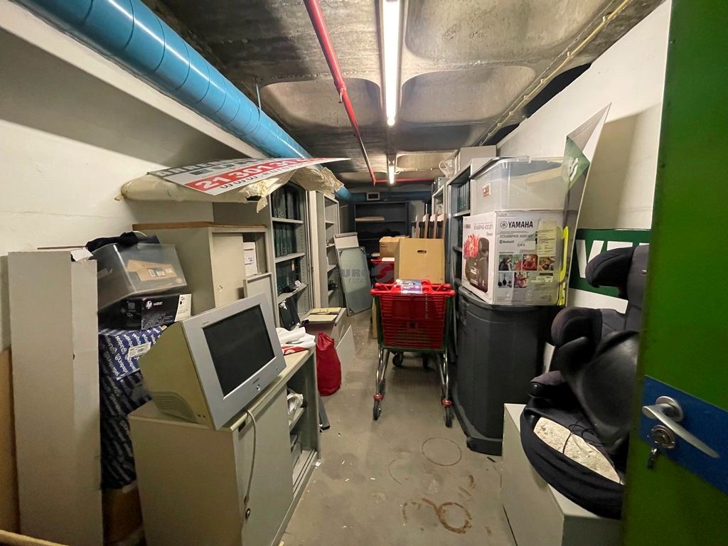 Armazém para Arrendamento em Campo de Ourique