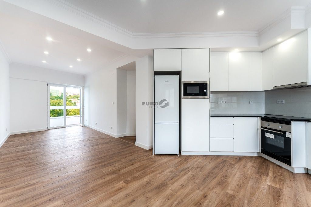 Apartamento T2 para Arrendamento em São Domingos de Benfica