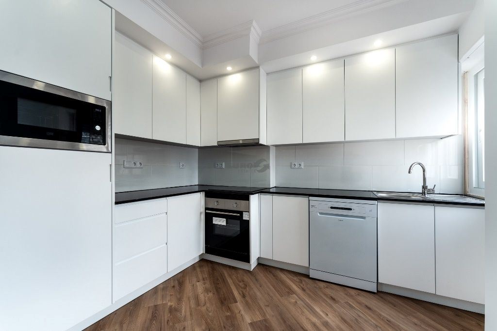 Apartamento T2 para Arrendamento em São Domingos de Benfica