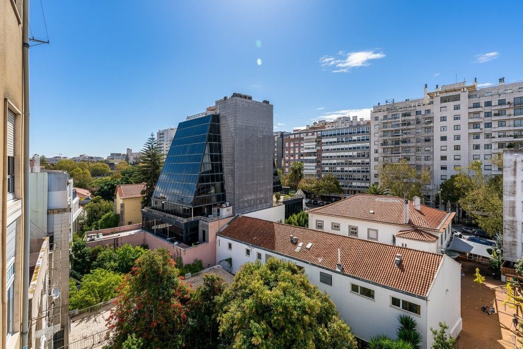 Apartamento T2 para Arrendamento em São Domingos de Benfica