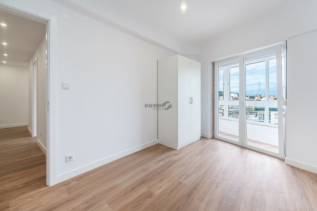 Apartamento T2 para Arrendamento em São Domingos de Benfica