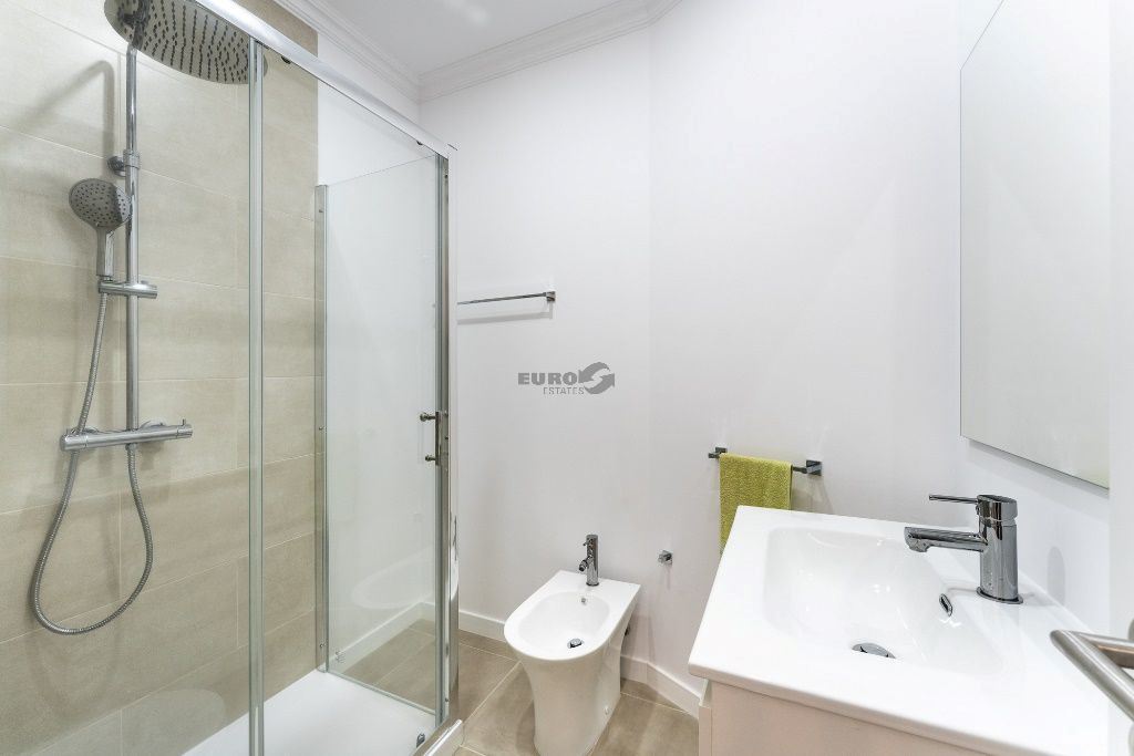 Apartamento T2 para Arrendamento em São Domingos de Benfica