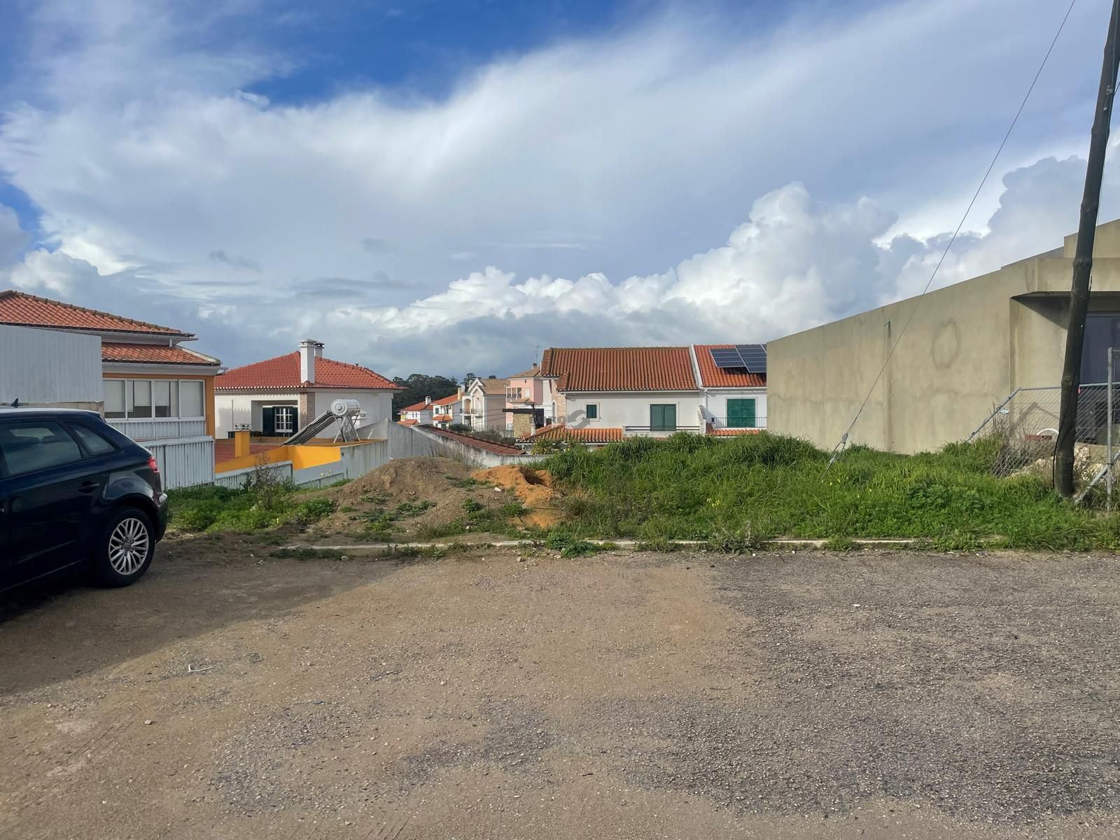 Terreno para Venda em Charneca de Caparica e Sobreda