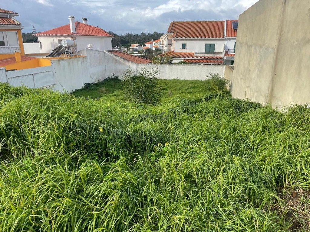 Terreno para Venda em Charneca de Caparica e Sobreda