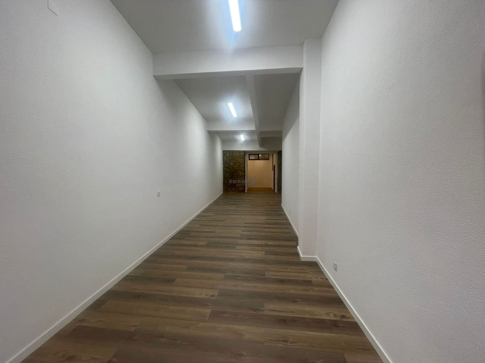 Loja para Arrendamento em Penha de França