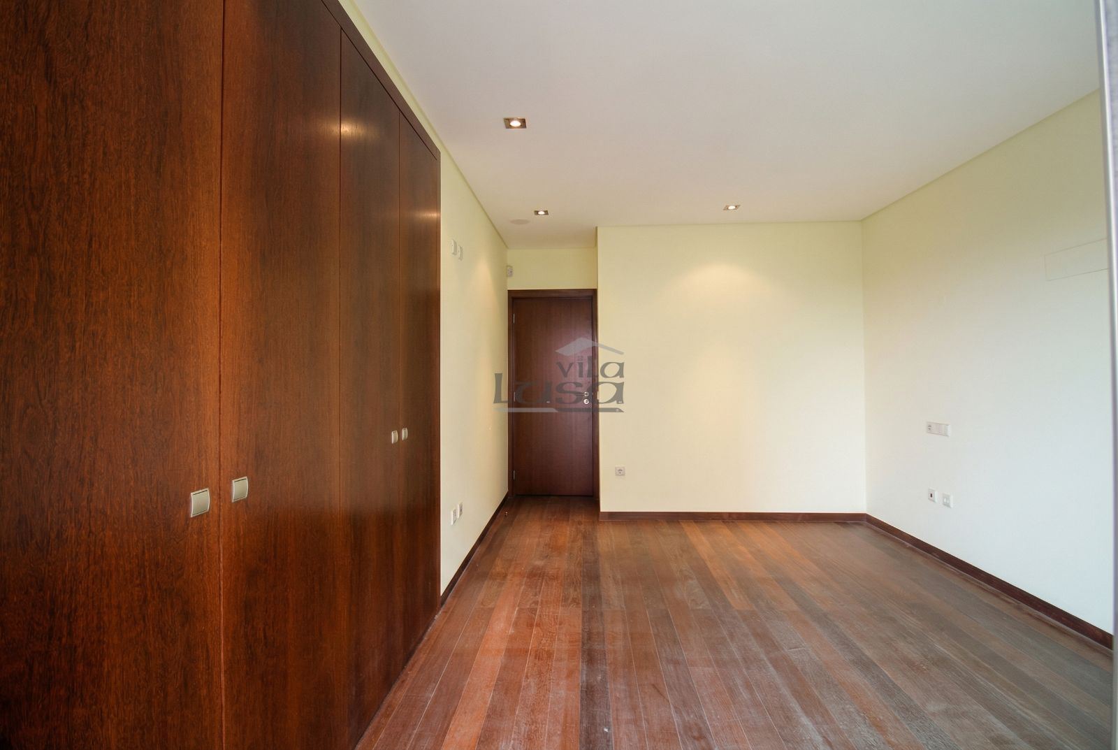 Moradia T4 para Venda em Mafamude e Vilar do Paraíso