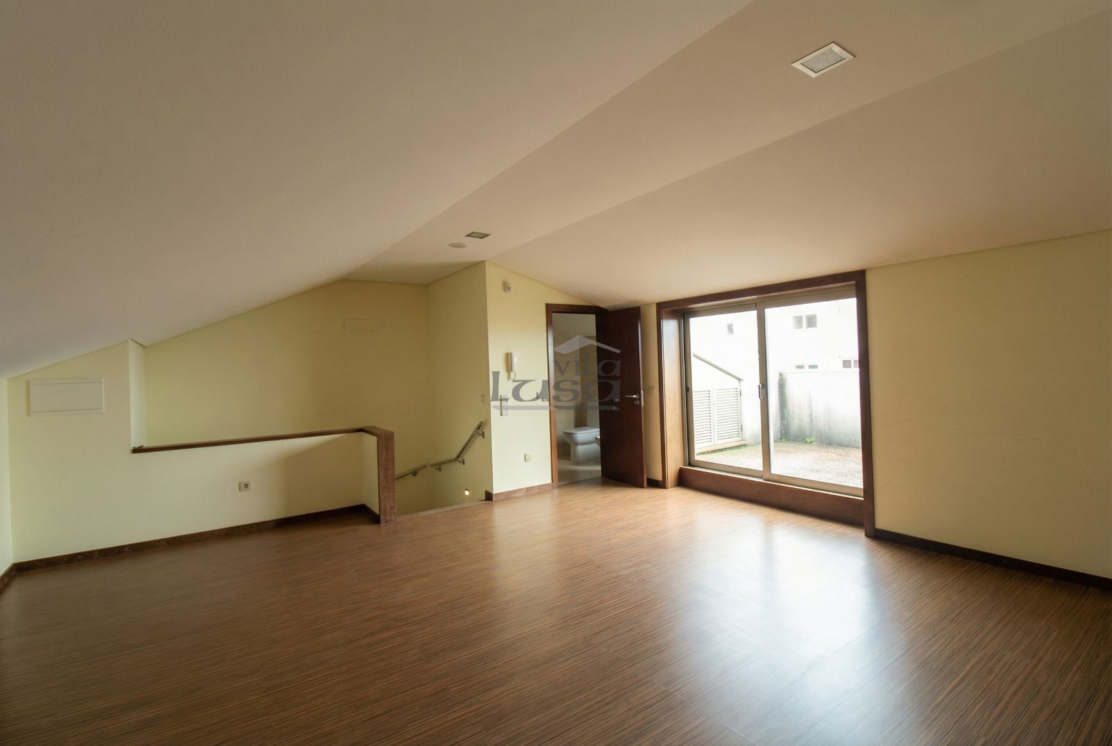 Moradia T4 para Venda em Mafamude e Vilar do Paraíso