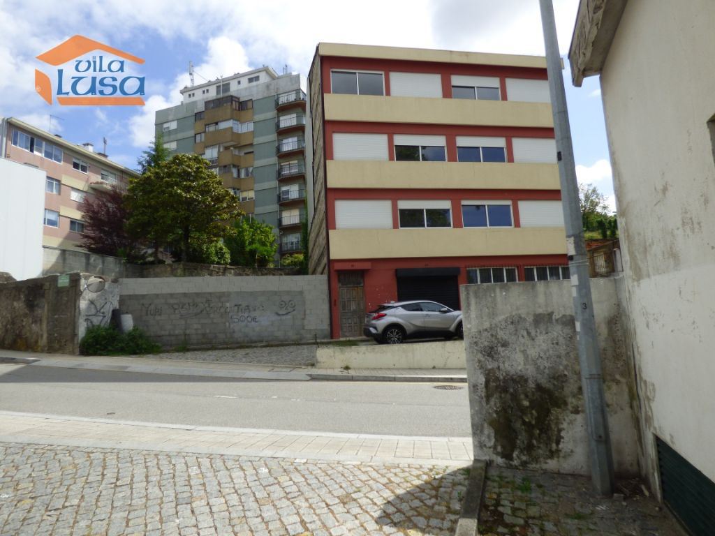 Prédio  - Lordelo do Ouro e Massarelos, Porto