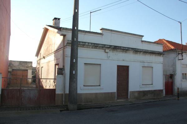 Casa en hilera T0, para Compra
