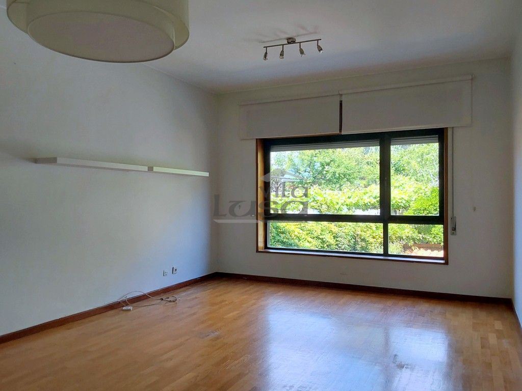 Apartamento T3 para Arrendamento em Aldoar, Foz do Douro e Nevogilde