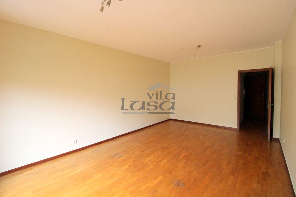 Apartamento T3 para Arrendamento em Aldoar, Foz do Douro e Nevogilde