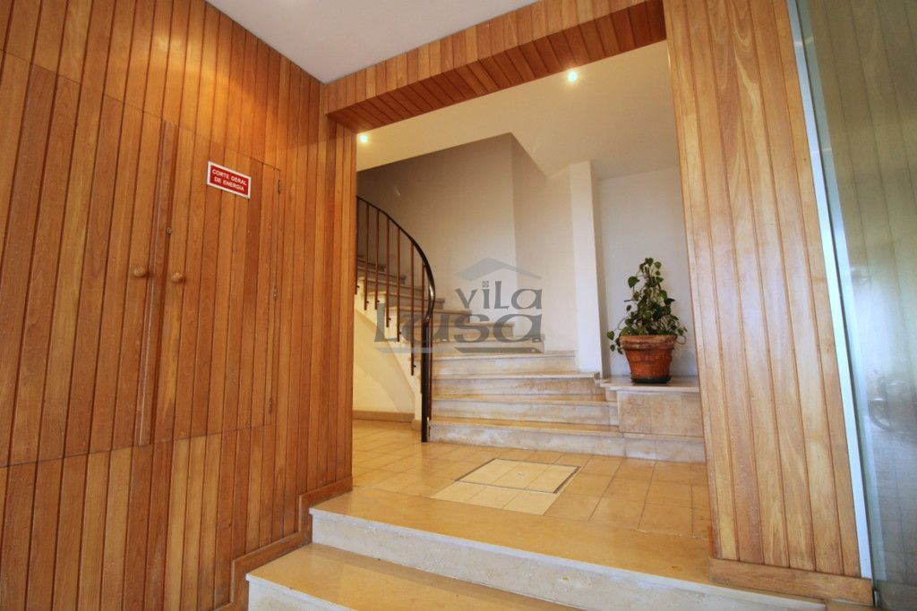 Apartamento T3 para Arrendamento em Aldoar, Foz do Douro e Nevogilde