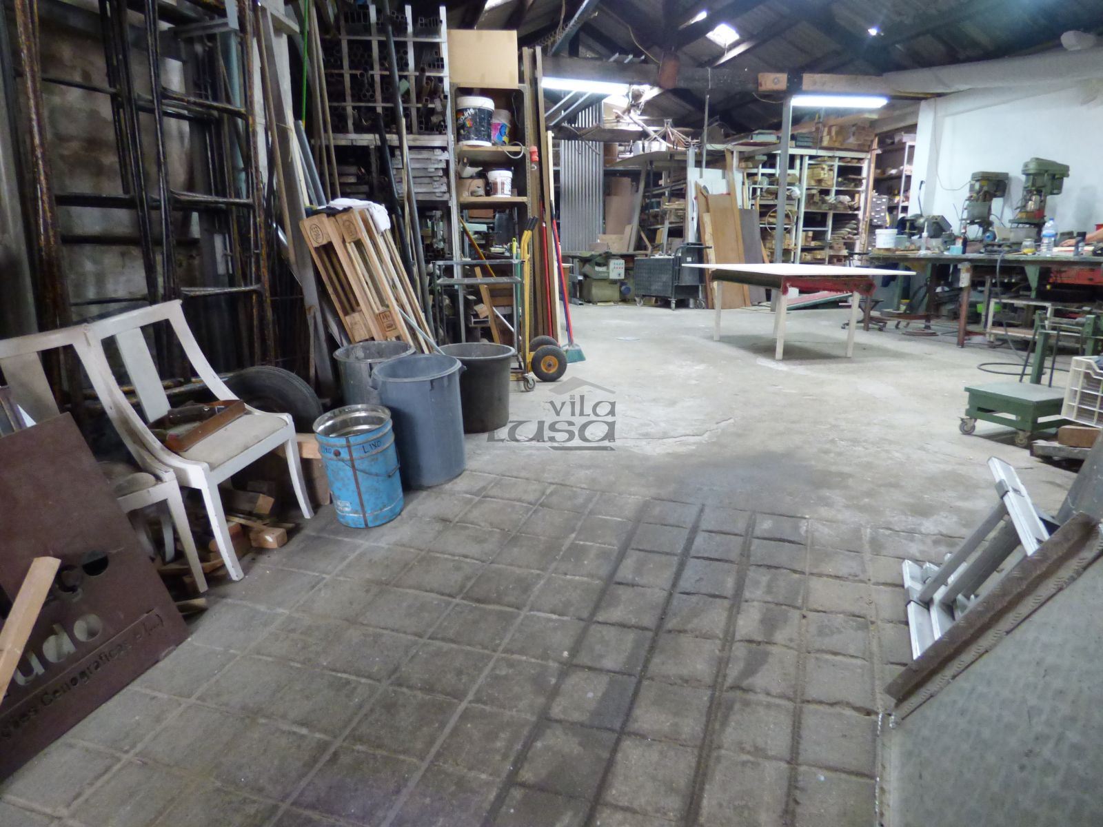 Prédio para Venda em Santa Marinha e São Pedro da Afurada